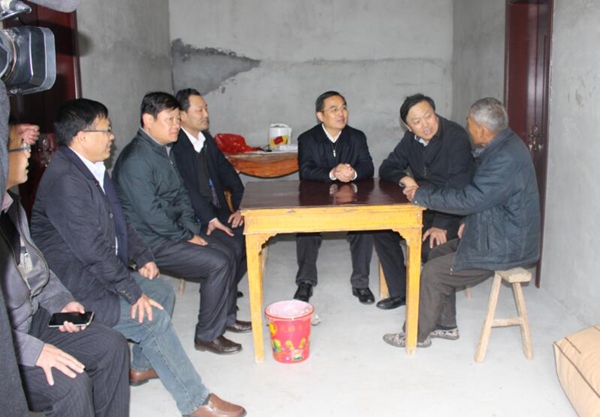 李玉平深入联系村开展驻村走访暨脱贫攻坚调研工作